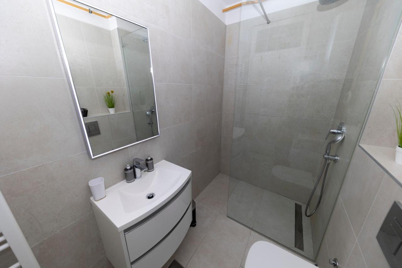 Lusea Apartment Задар Екстериор снимка